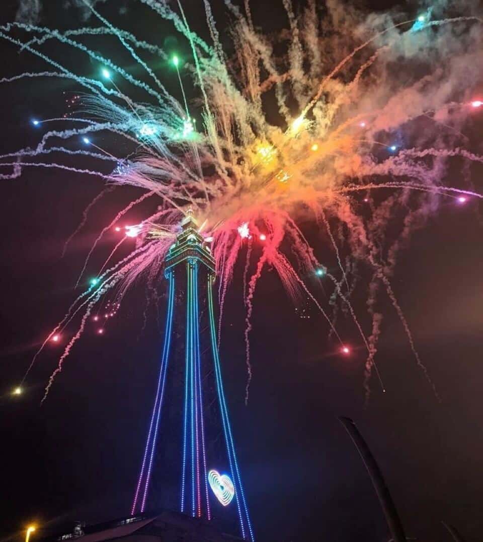 The Manual - Paramount: Blackpool Switch-On