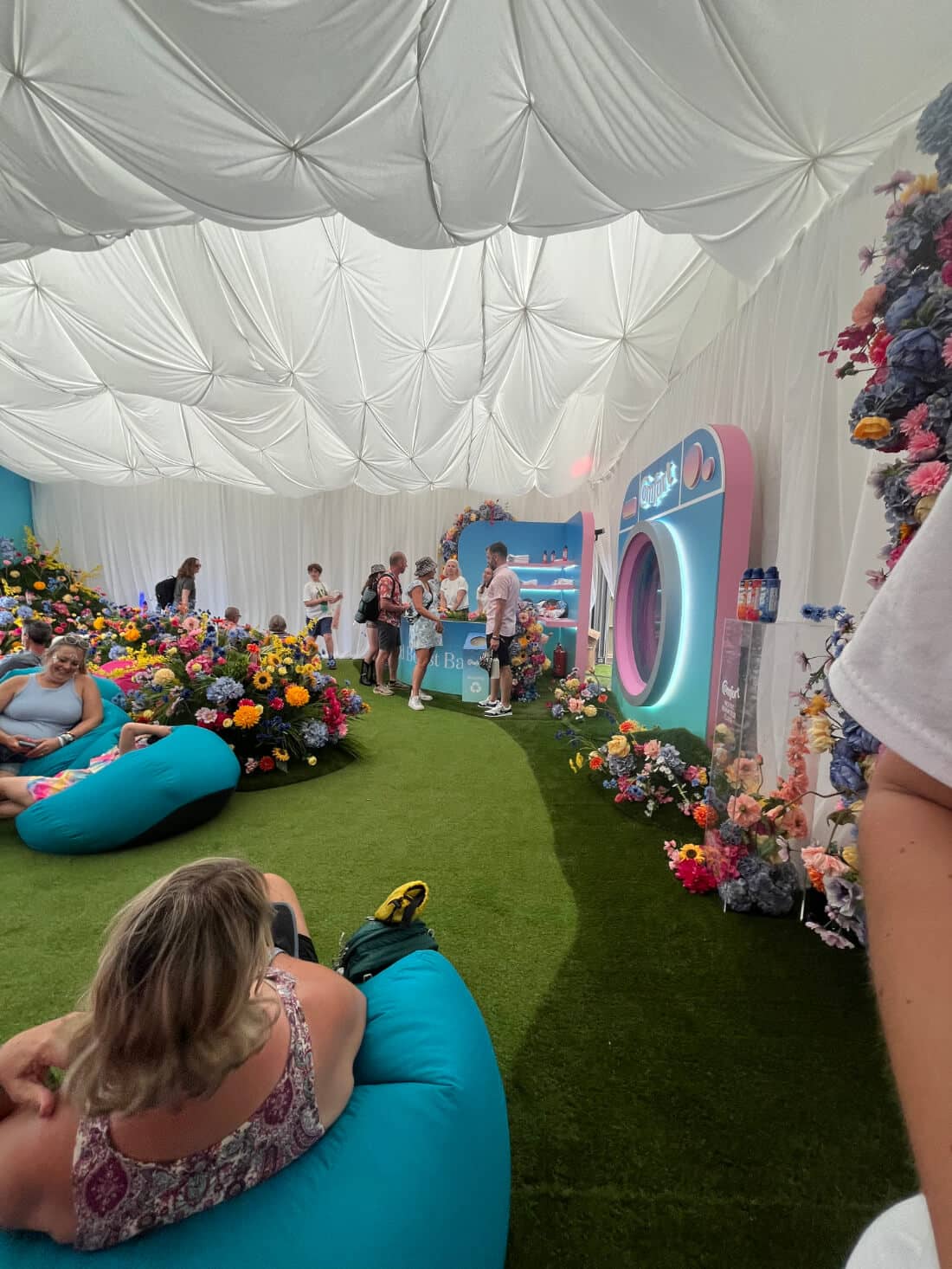 latitude comfort lounge